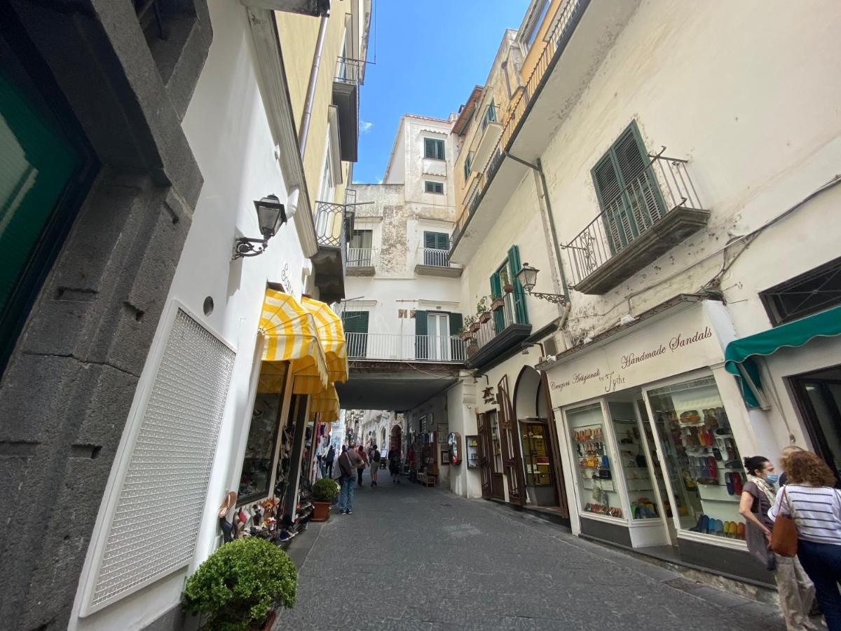 Peonia Apartment Amalfi Luaran gambar